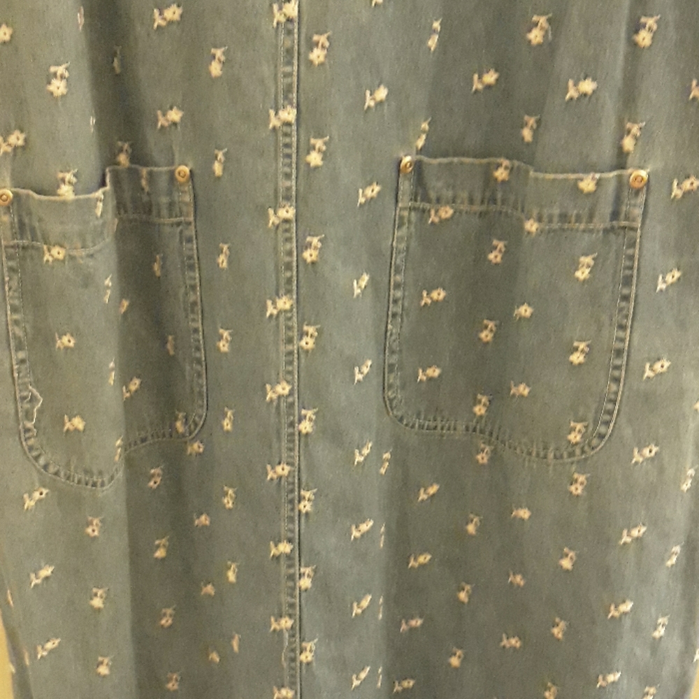 Dress - Picture 3 of 4